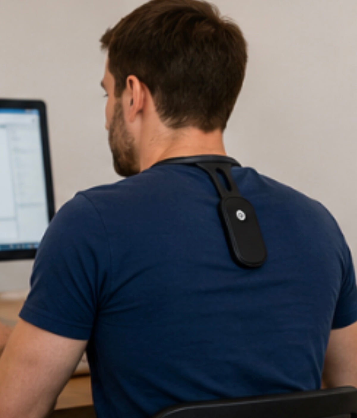 Smart Posture Corrector Stand taller and feel more confident with a smart posture corrector designed for all-day wear. It gently reminds you to reset your posture throughout the day, helping you build better habits.